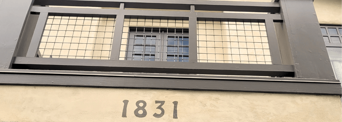 1831 De La Vina Exterior